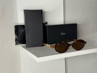 Women sunglasses