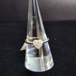 Ladies Diamond Heart Ring White Gold Size 8