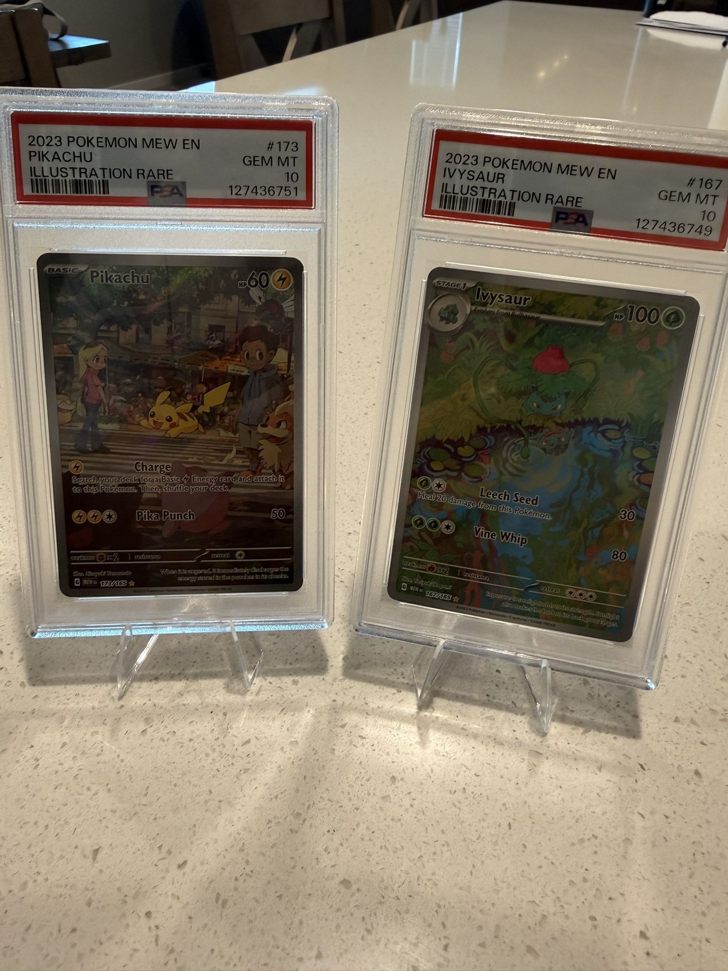 Pokémon 151 PSA 10 Pikachu & Ivysaur