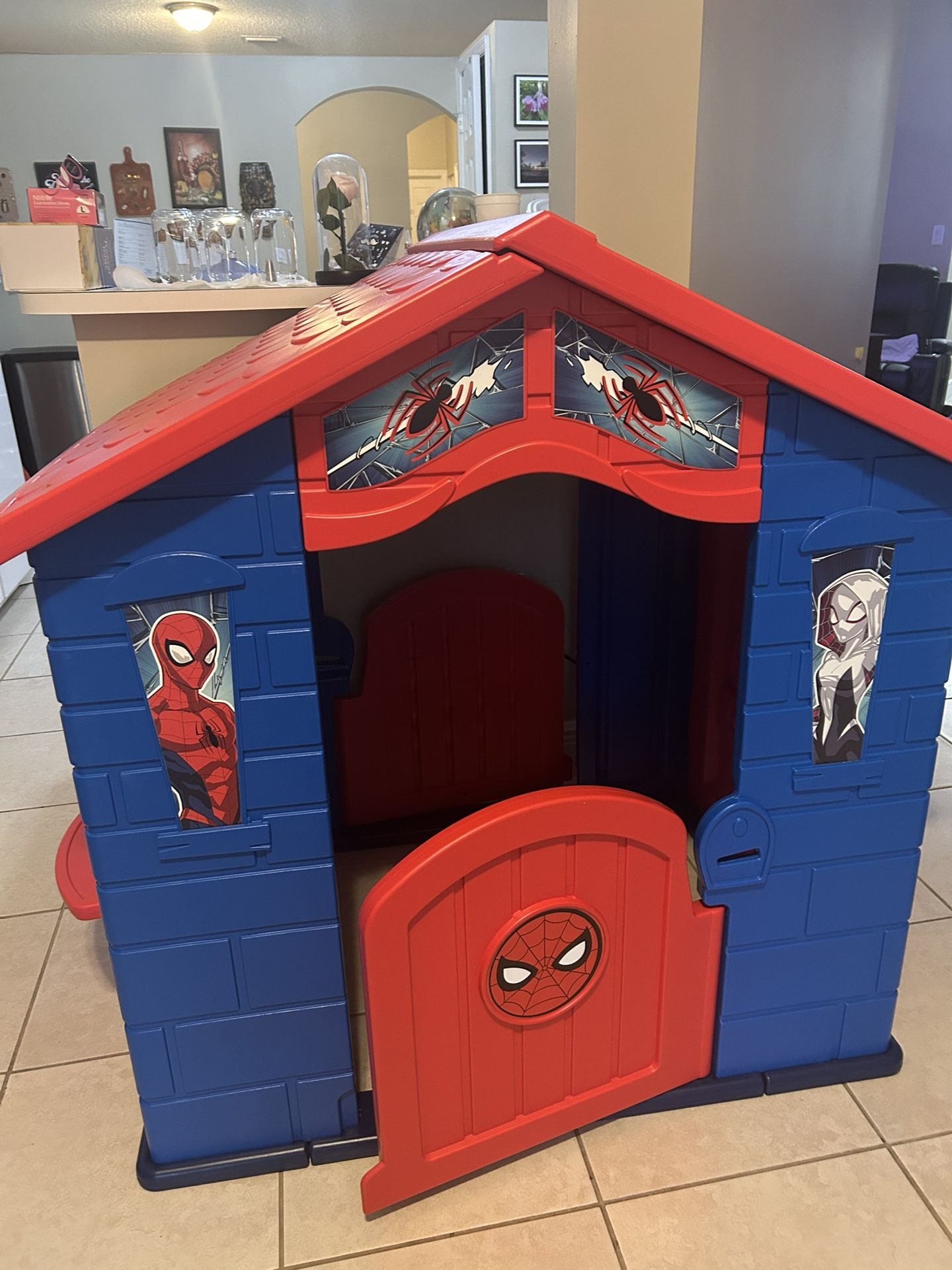 Spiderman playhouse
