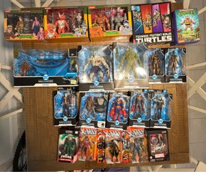 LOT OF TOYS DC MARVEL NINJA TURTLES