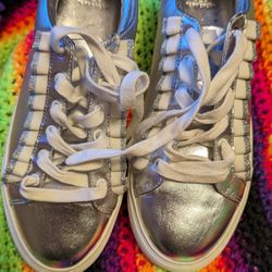 Tori Burch Authenticated New.Glitter Sneakers 