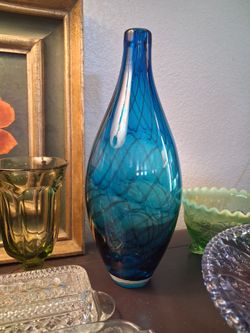 Blenko hand-Blown Teal Teardrop Glass Vase