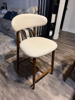 Bar tall chairs. 2