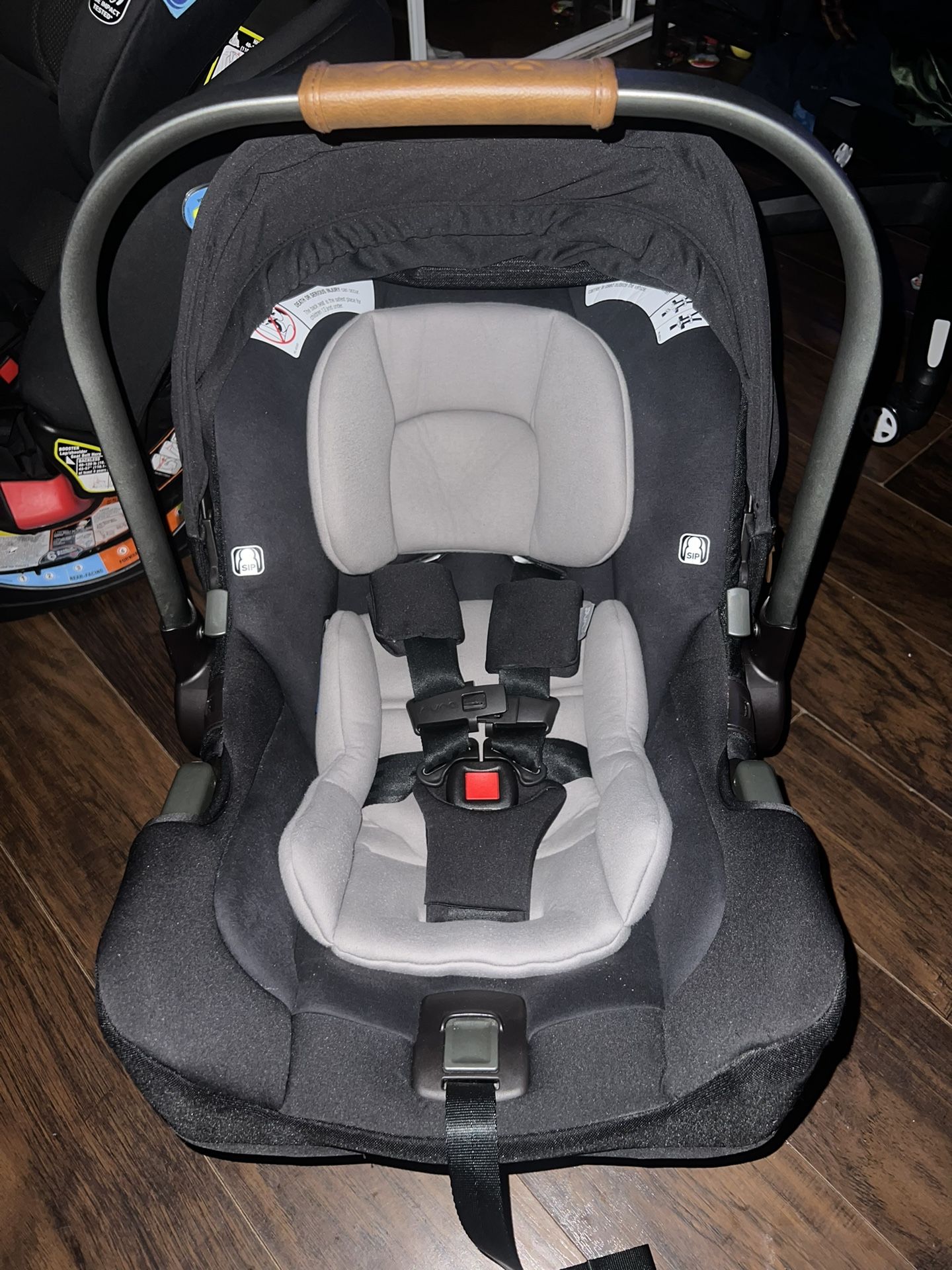 Infant Nuna Pipa  Car Seat