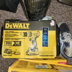Dewalt XR Bluetooth Brushless Hammerdrill Kit