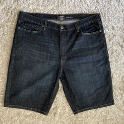 Levis shorts W40