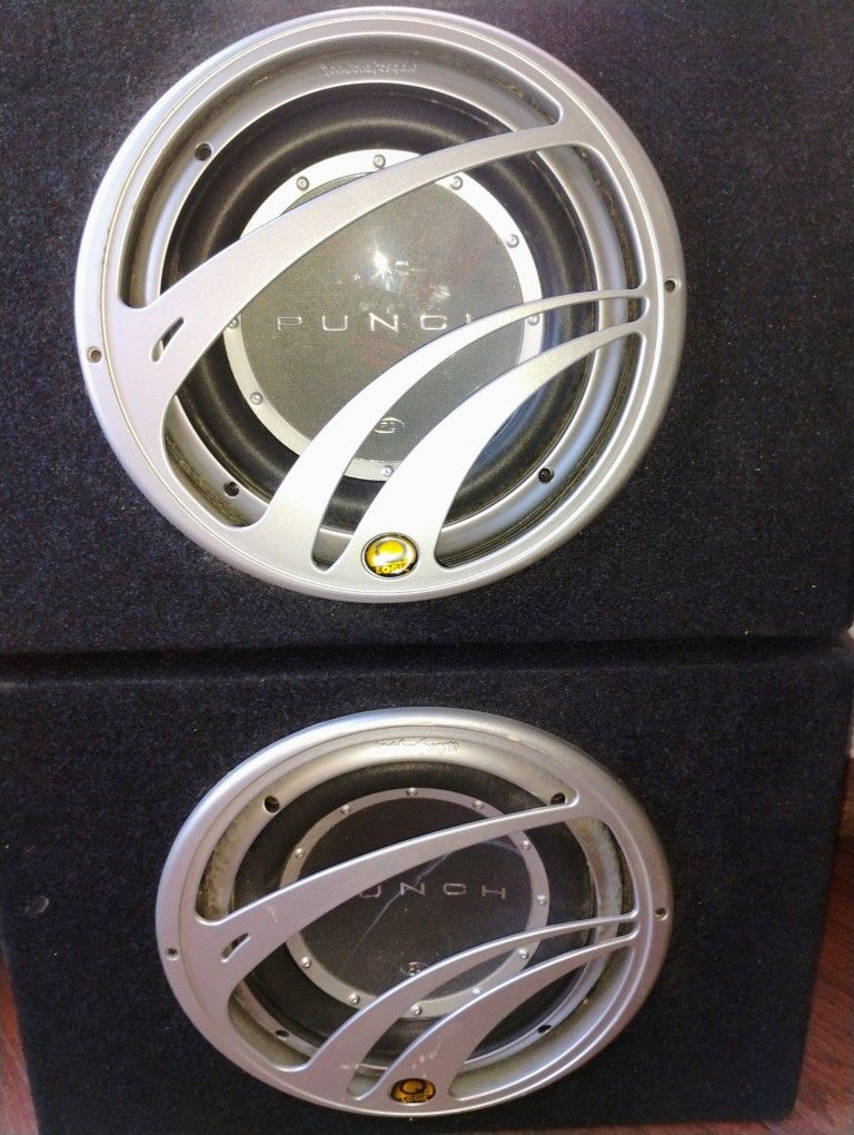 2 12 Rockford Fosgate P2s In Truck Box