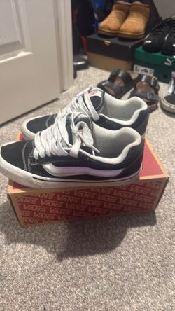 Vans knu school size 9