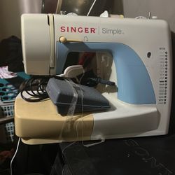 Singer simple sewing Machine