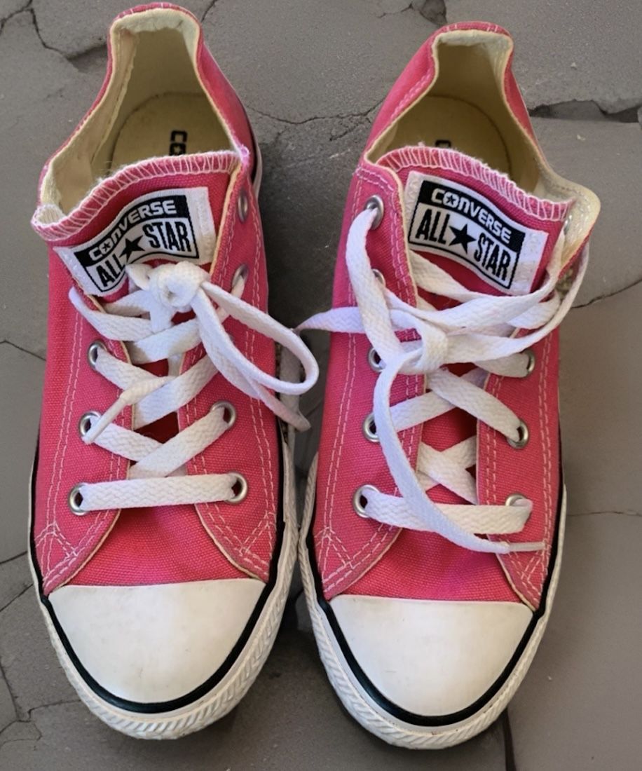 Girl’s Pink Converse All Star Sneakers size 2 youth