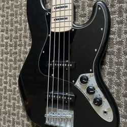 Squier Jazz 5 String Bass, By Fender