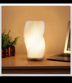 Modern Twisted Ribbed Table Lamp
