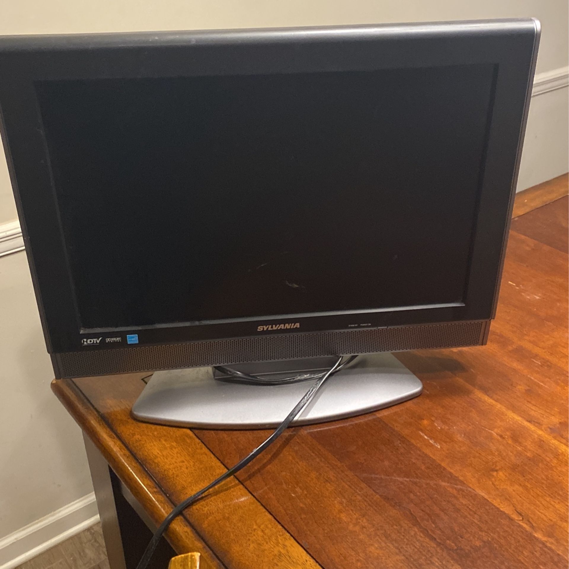 Sylvania Tv 19”