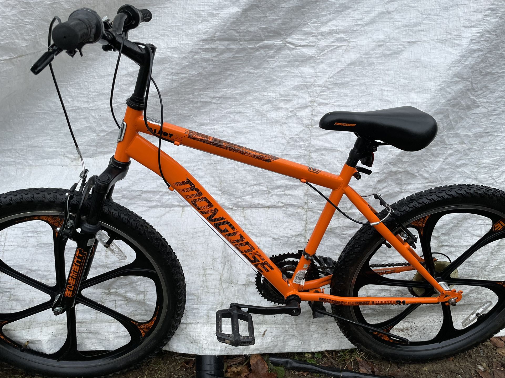 Mongoose Alert 24” Mag Wheels