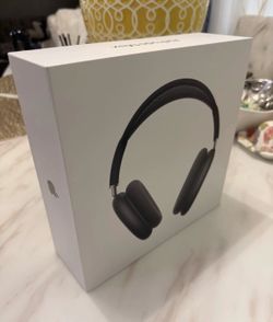 Apple AirPods Max Black Headphones w/ Smart Case, USB-C