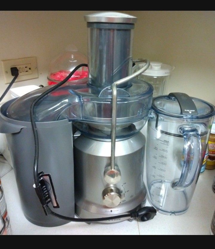 Breville Juicer Fountain Cold. Like new, Clean