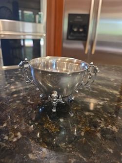 VTG. HEFRA  SILVER CHERUBS BAROQUE MASK HANDLE ORNATE EUROPEAN STYLE BOWL POLAND