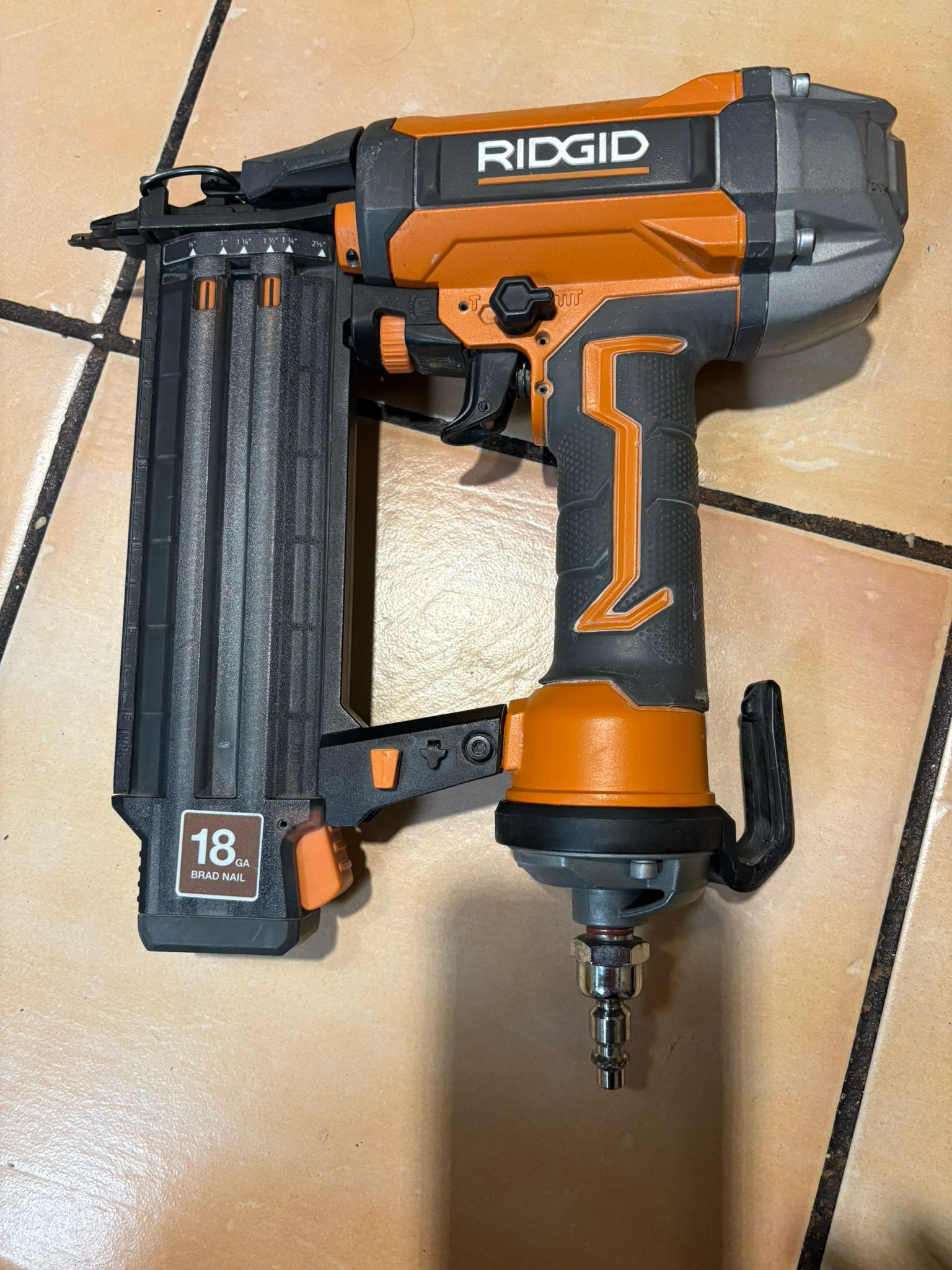 Ridgid 18GA Brad Nailer