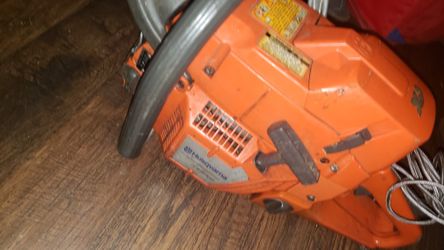 372 xp with 24 in bar and chain and 20inch bar