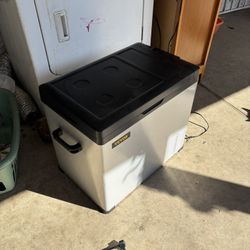 VEVOR C50 1.77 cu. ft. Portable Outdoor Refrigerator Carbon Steel Car Refrigerator with Freezer in Silver