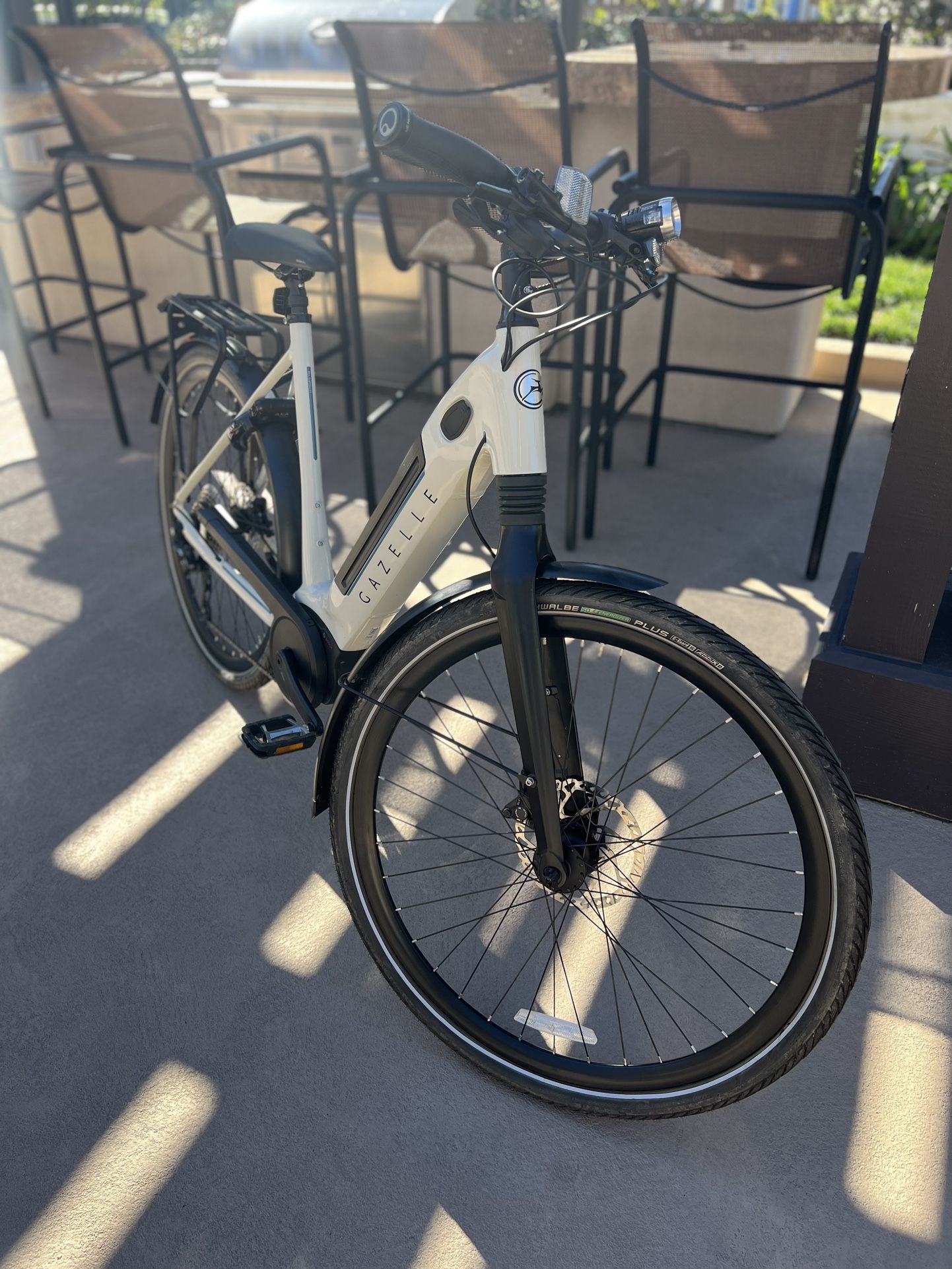 Gazelle Ultimate T10 Step-thru eBike Large Bosch Performance Mid-Drive - $2950 OBO