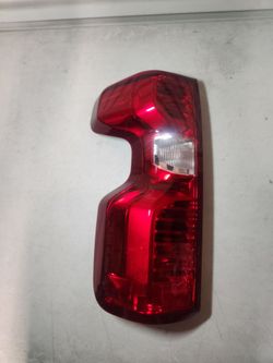 200l16 to 2026 Chevy Silverado Driver Side Tail Light