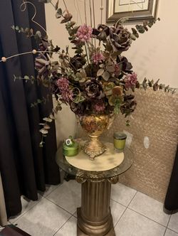 Vintage Floral With Stand