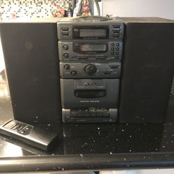 Mini Koss CD/Cassette/AM FM Radio Stereo