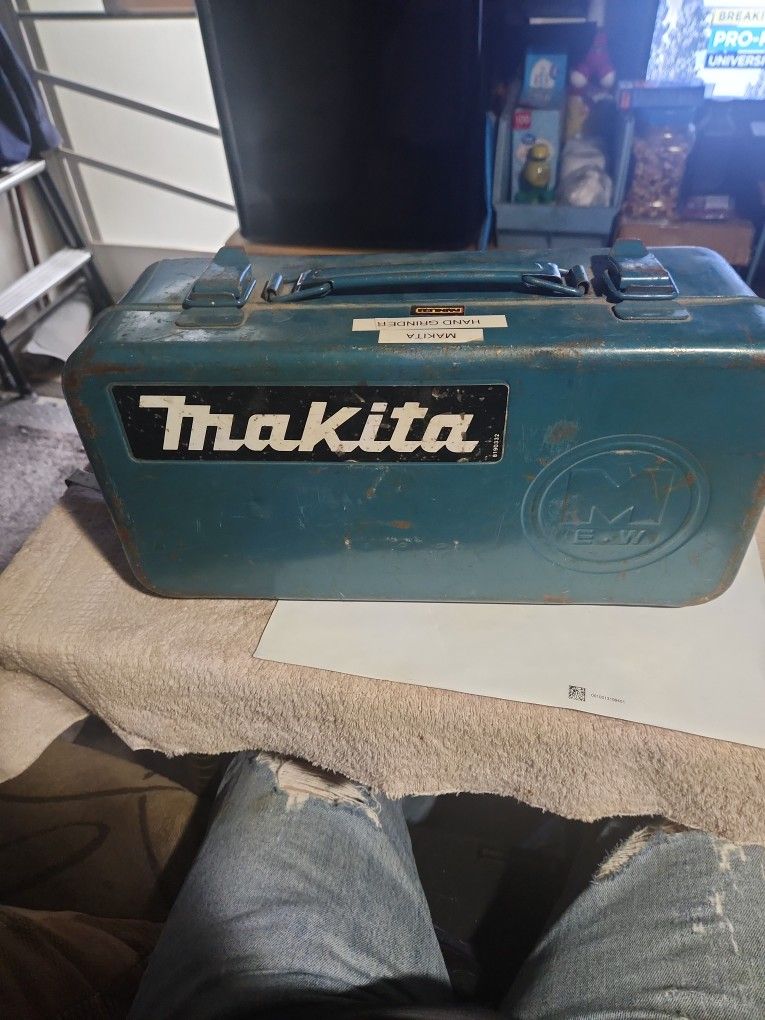 Makita  Hand Grinder