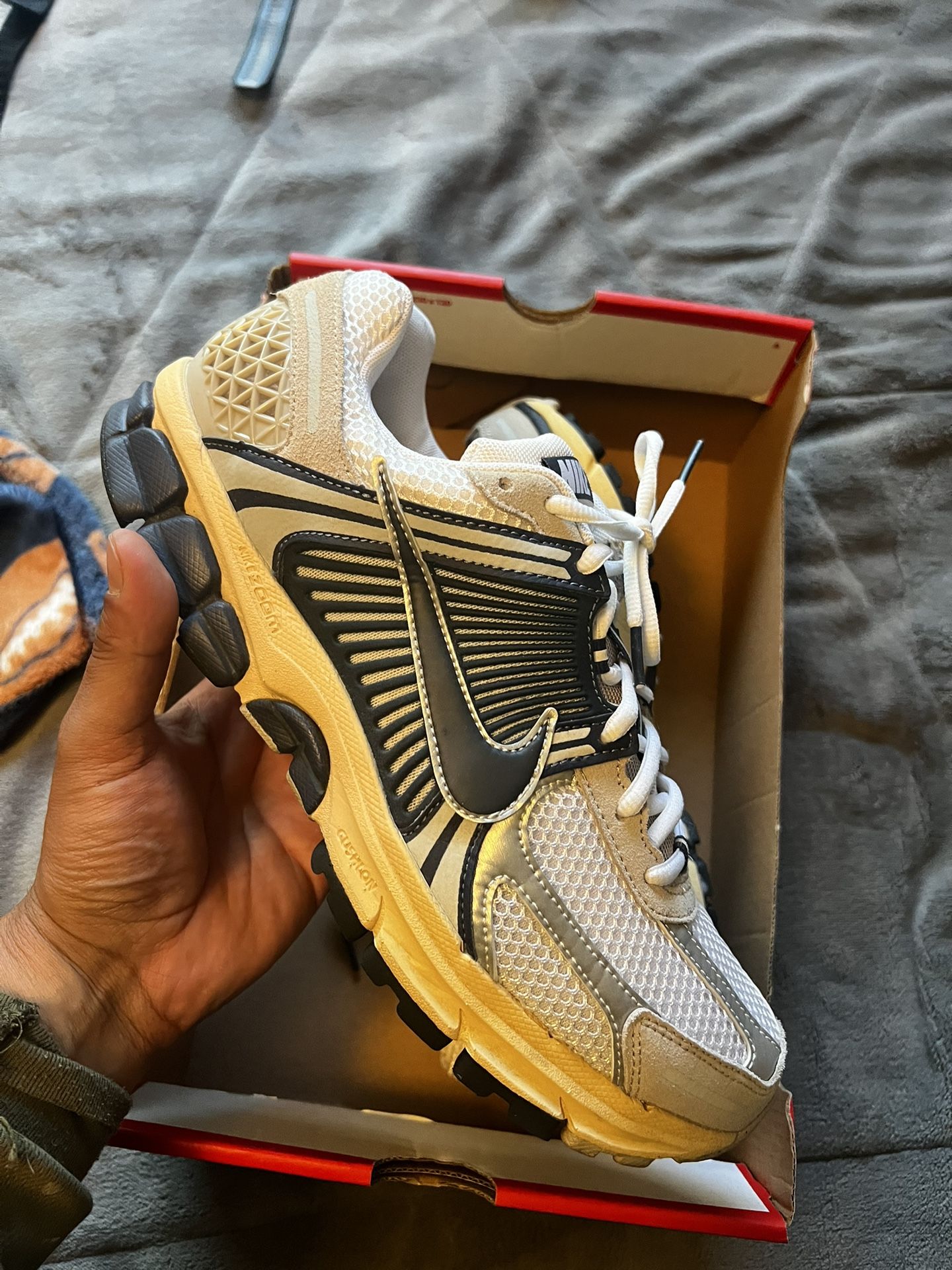 Nike Vomero Size 11