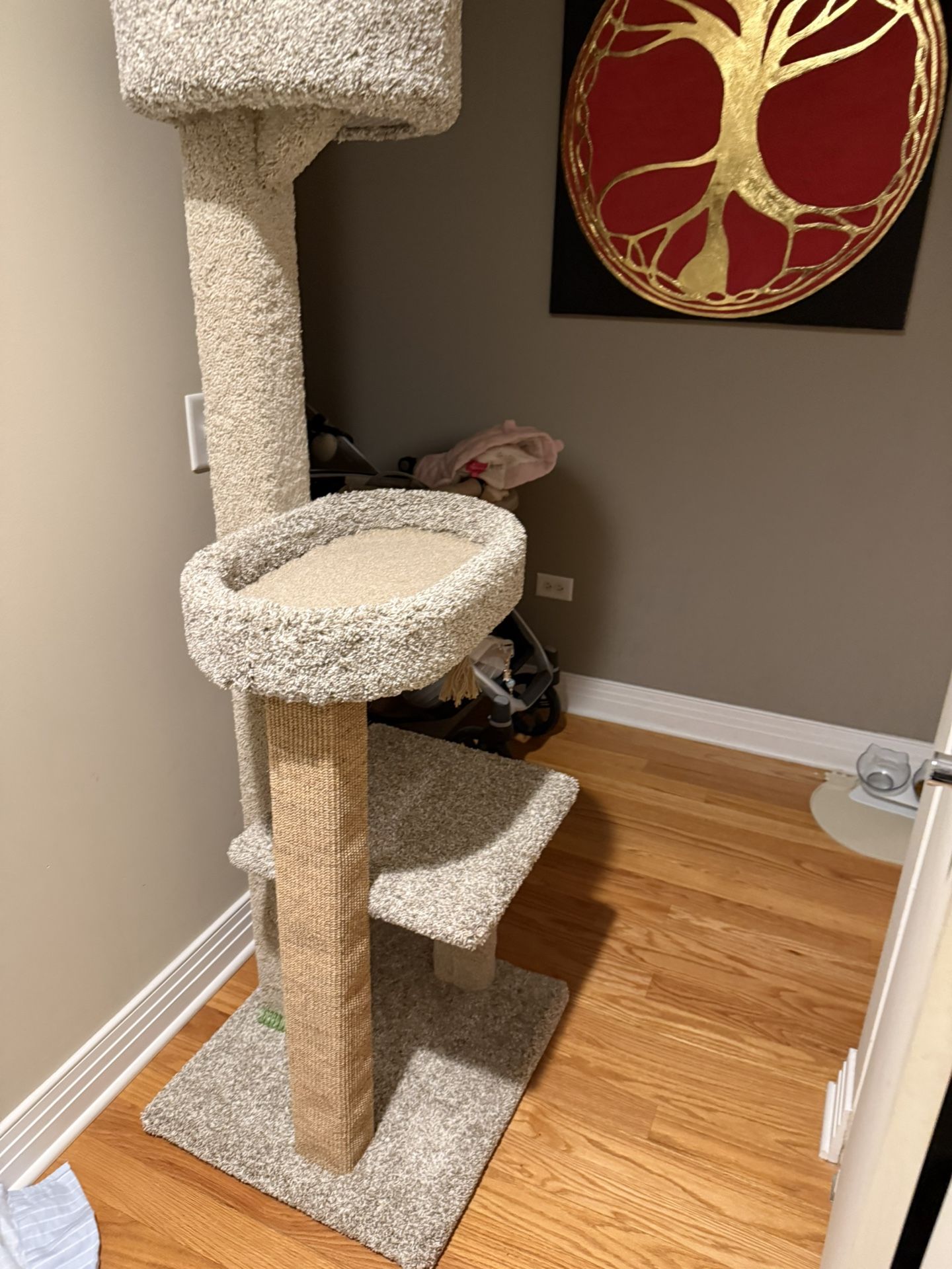 Cat Tree Tall Brand New 