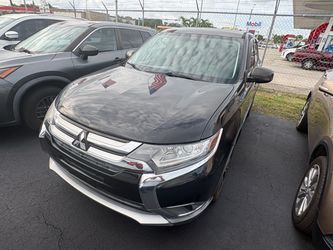 2018 Mitsubishi outlander LE