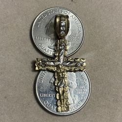 10k Gold two-tone nugget style crucifix pendant