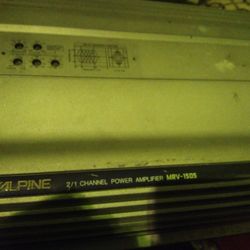 Alpine Amplifier 