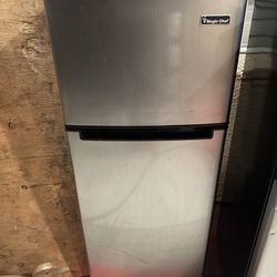 Magic Chef Mini Fridge And Freezer