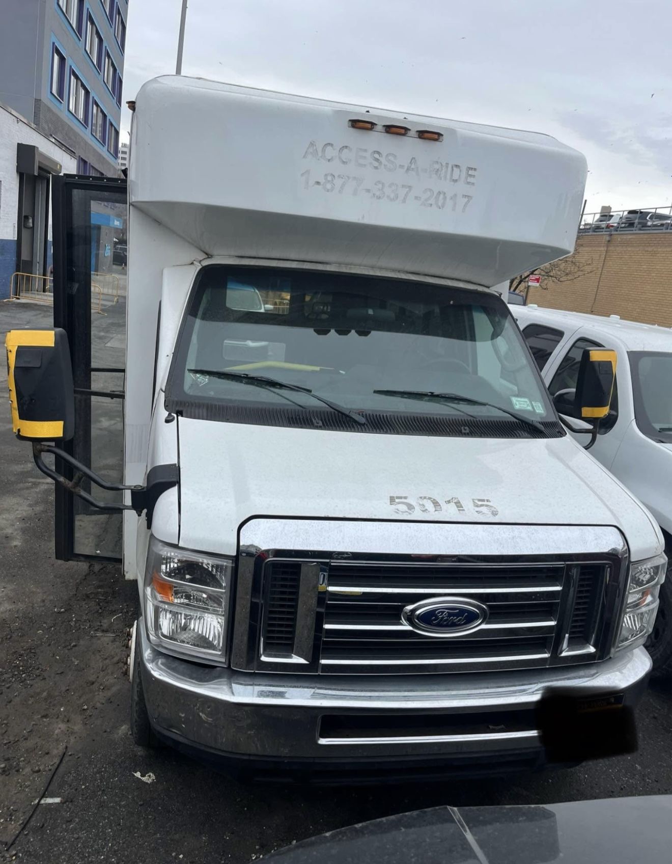2010 Ford E-350