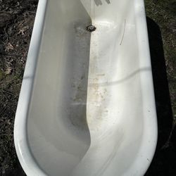 Claw Antique Tub