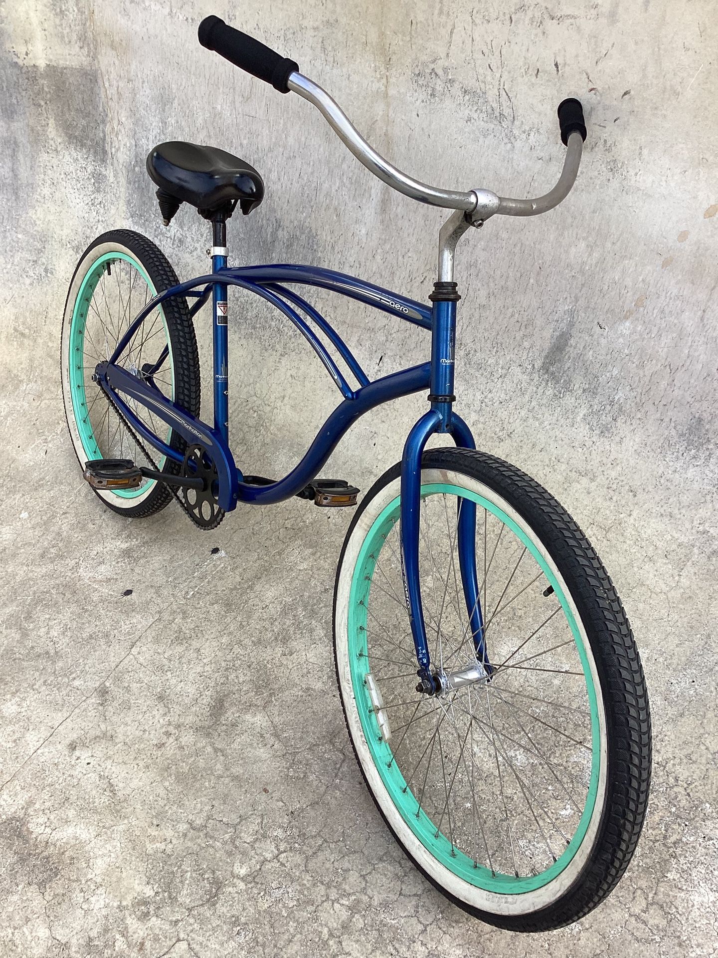 MANHATTAN AERO SINGLE SPEED CRUISER BIKE