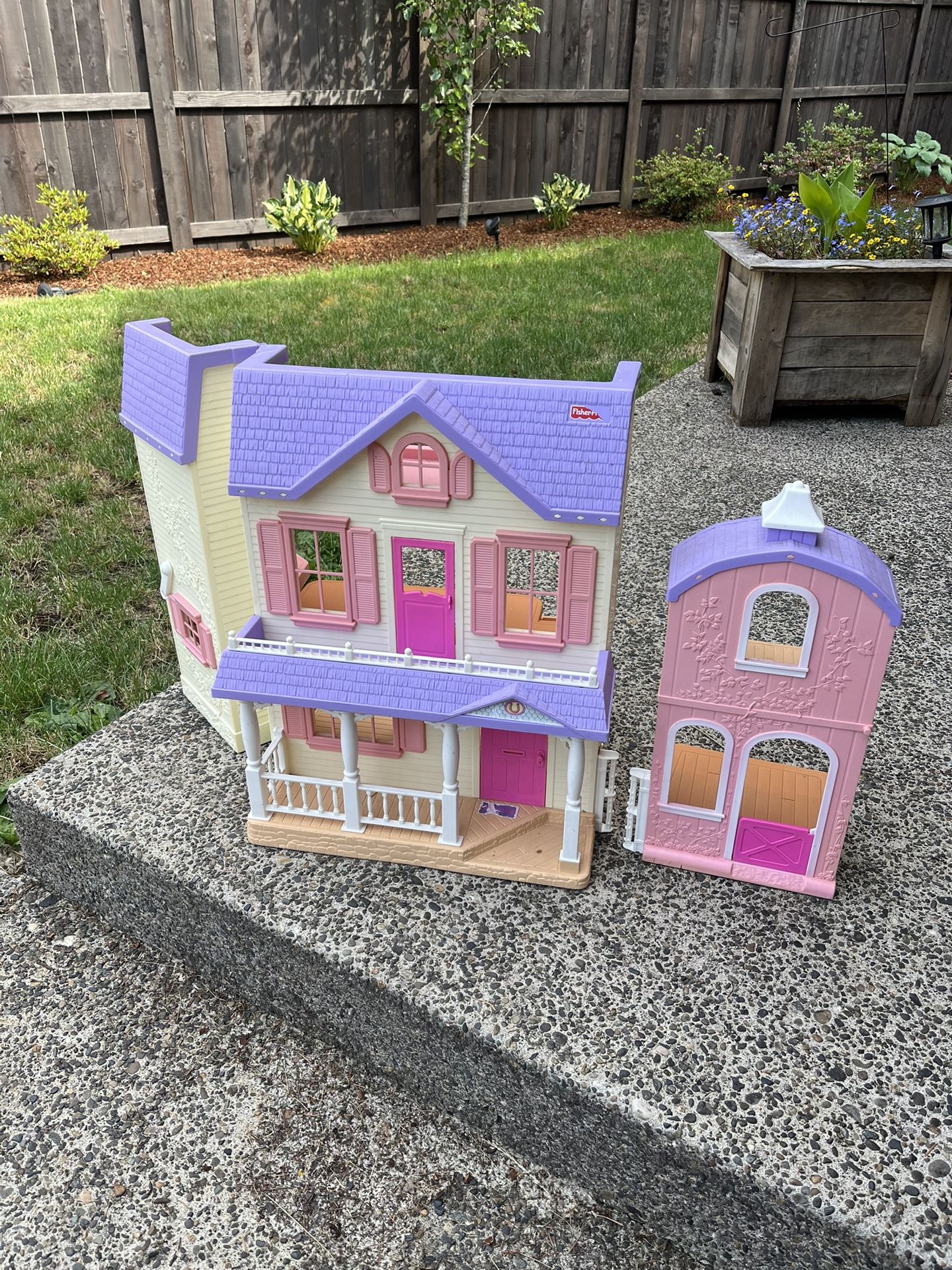 Vintage ‘90’s Fisher Price Loving Family Dollhouse