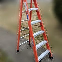 Ladder Fiberglass  6ft