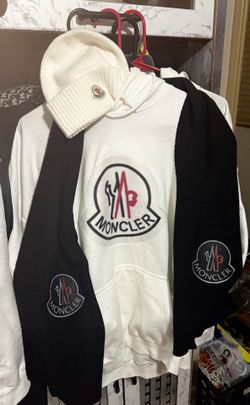 New Set Of High Quality 16 Ounce Hoodie, Scarf And Beanie Combo 