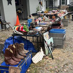  Vintage Toys, Antiques, And Other Collectibles 
