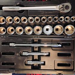 CRAFTMAN WRENCH SOCKET SET 