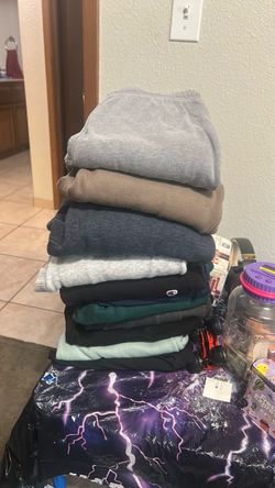 Boys 10/12 joggers & sweats