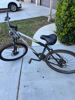 Men’s Mountain Bike – Medium Frame – Ready to Ride – $75