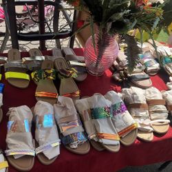 Sandalias Nuevas $20 Cada Uno 