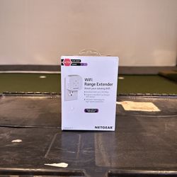 NETGEAR AC750 Dual Band WiFi Range Extender 
