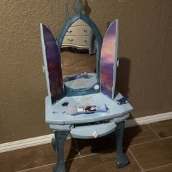 Elsa Vanity
