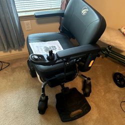 Used Lite Ryder Power Chair /charger